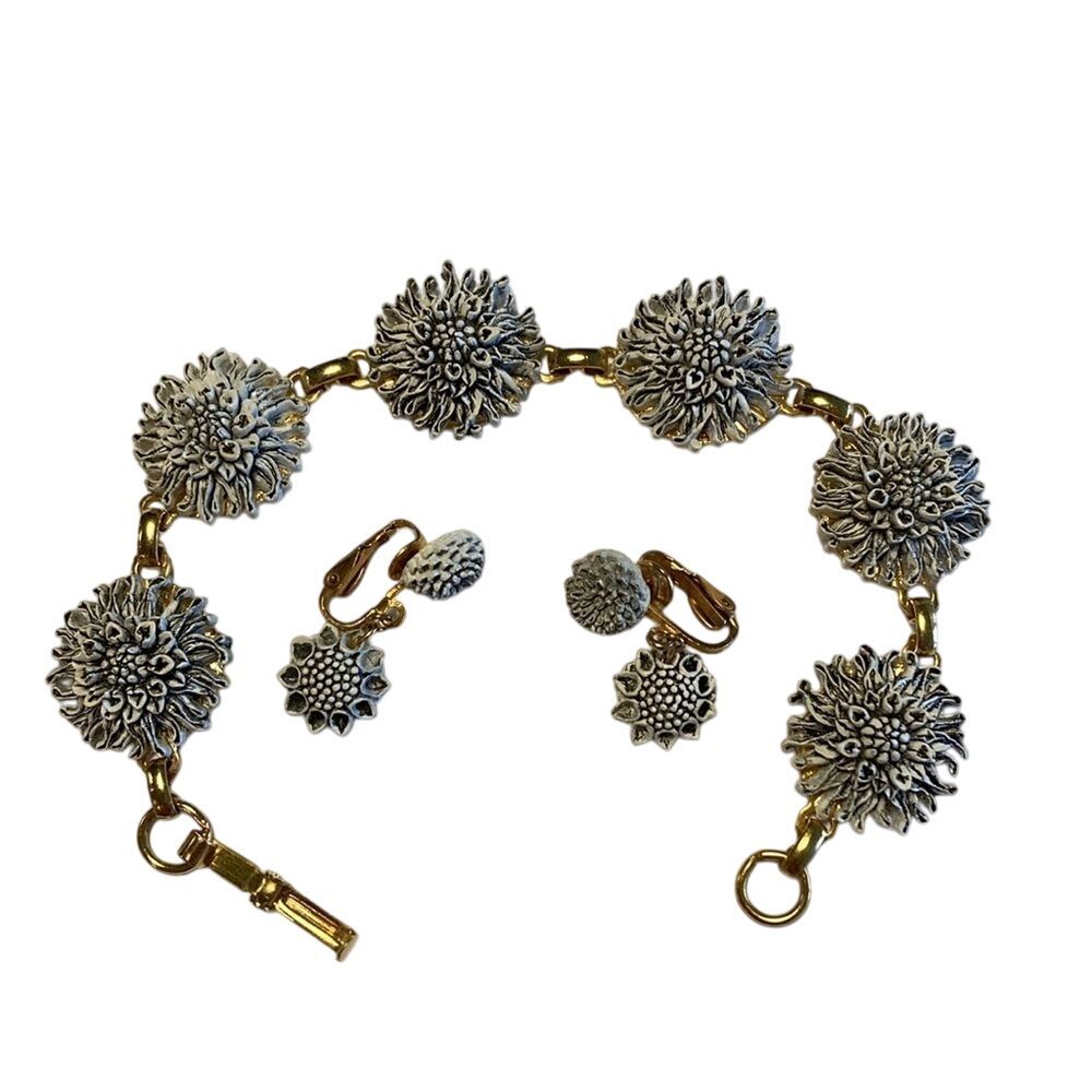 Bracelet and Clip Earring Set Grey Hard Plastic Pom Floral on Gold Tone